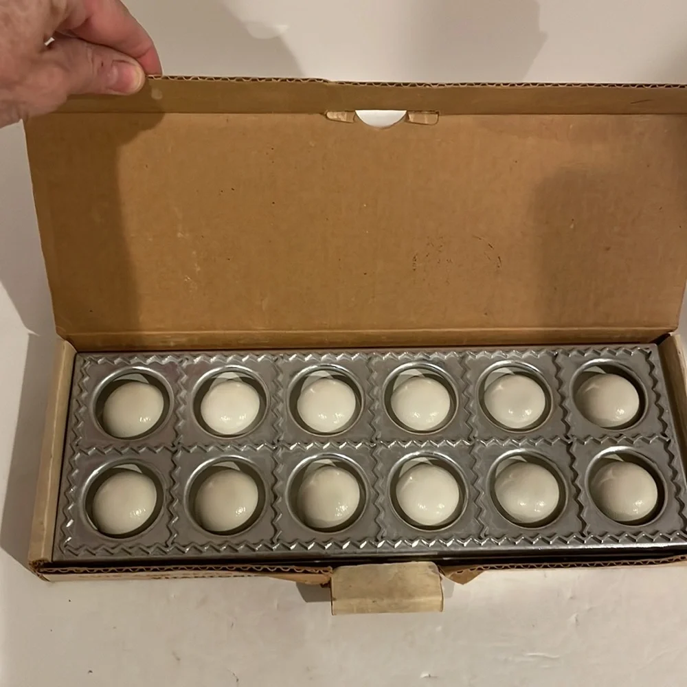 Vintage Ravioli Maker - Picture 7 of 7